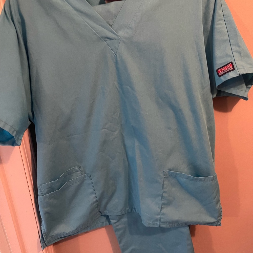 scrub set like new size medium